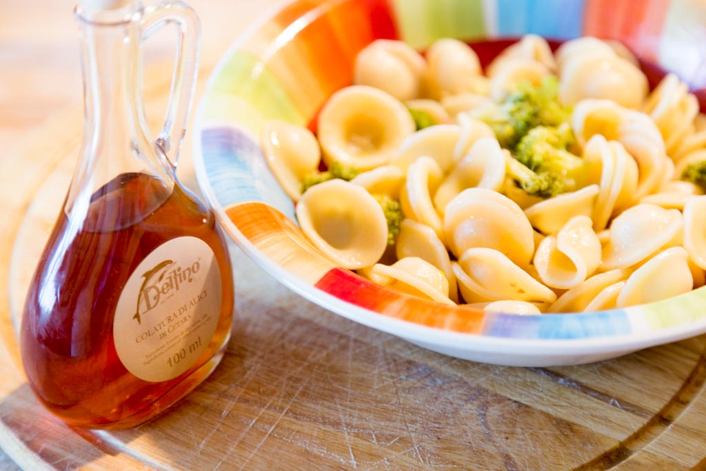 Orecchiette con broccoli e colatura di alici di cetara