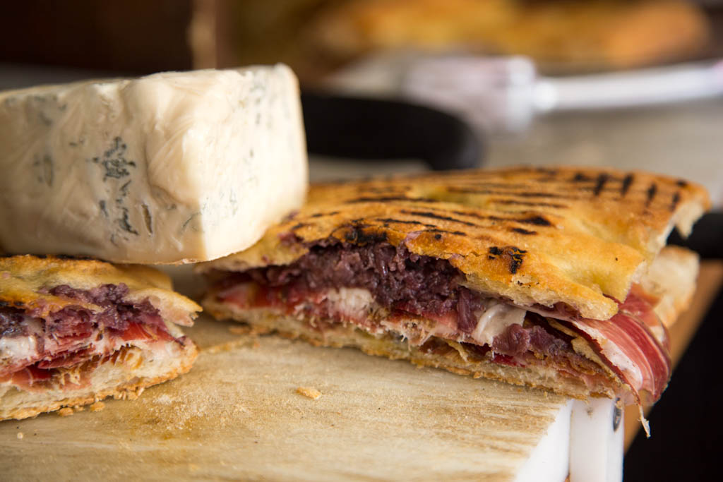 schiacciata di casa norcini dicembre a prato